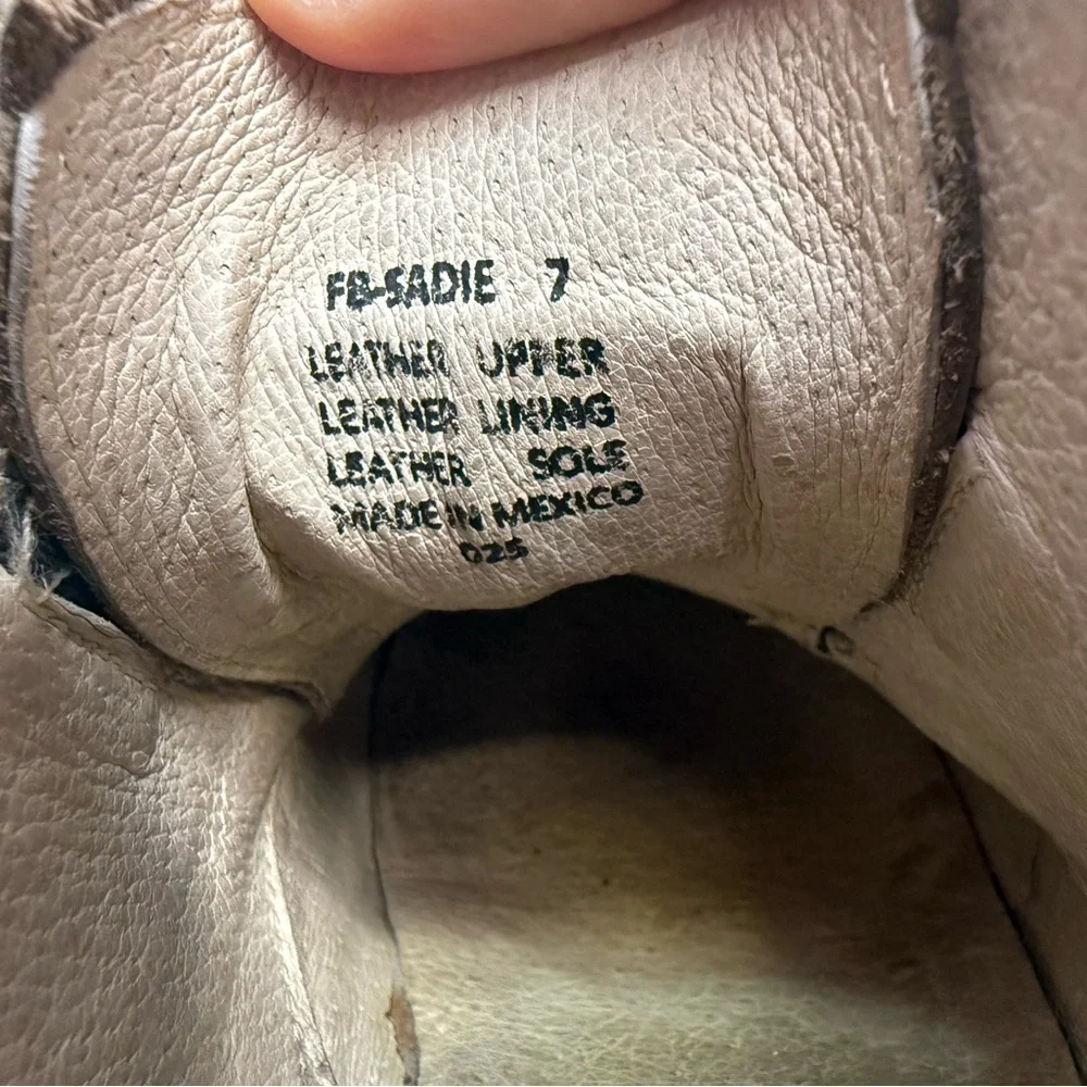 FREEBIRD Sadie Ankle Bootie Size 7